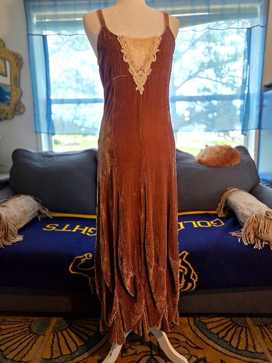 Dresses & Skirts - 1920s Vintage Brown (Burnout) Velvet Dress - Women's Small - Excellent Condition